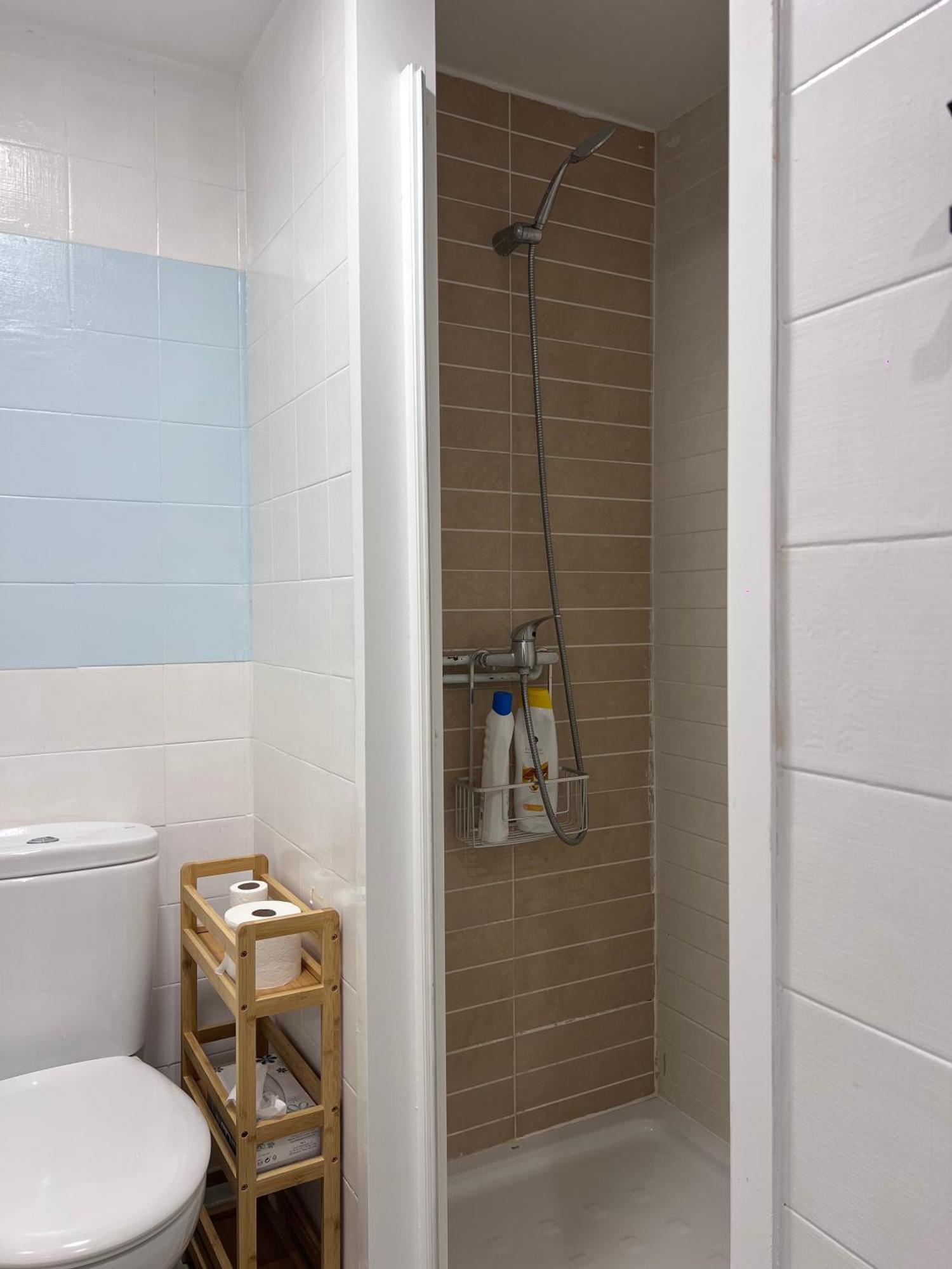 Alojamiento Con Encanto En Planta Superior Ideal Para Trabajo Y Escapadas Familiares En Montserrat Esparreguera Eksteriør billede